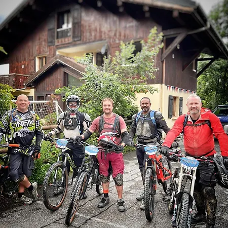 Aventure Bed and Breakfast 3*